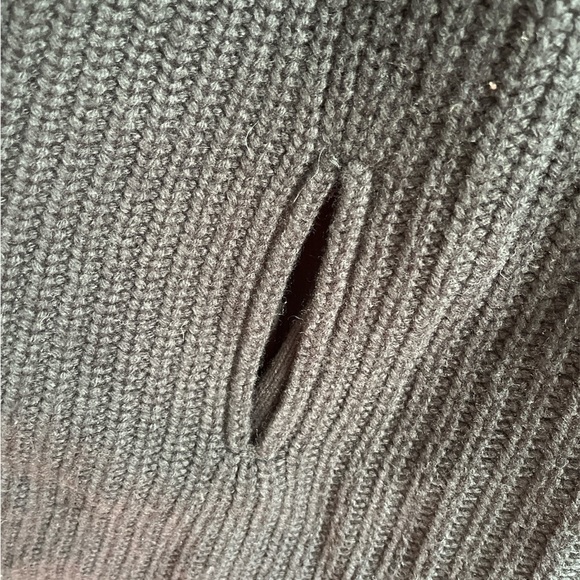 Max Studio Woman Black Cable Knit acrylic/wool blend open cardigan size 1X - Picture 4 of 6